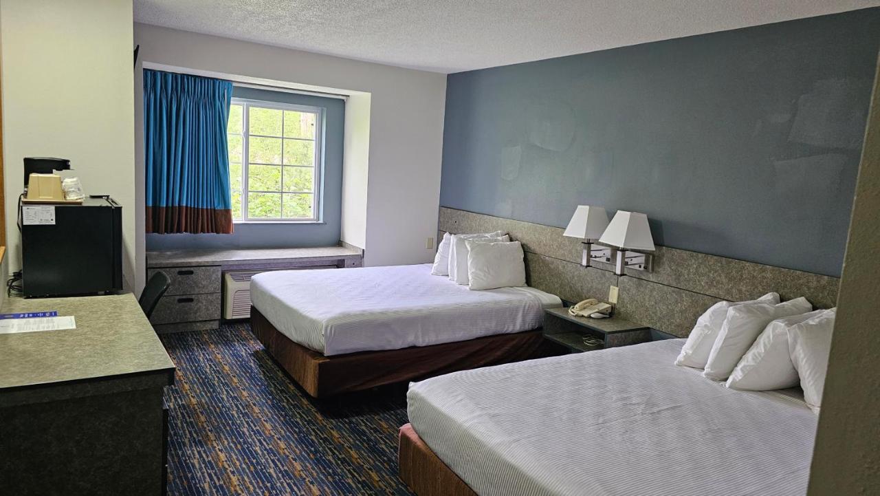 Mj Inn And Suites Marienville Exterior photo